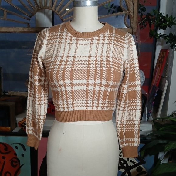 Altar'd State Sweaters - Altar'd State Boxy Cropped Brown & Cream Plaid Sweater Size S
